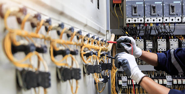 Professional Electrician technician working in Huntington Beach, CA